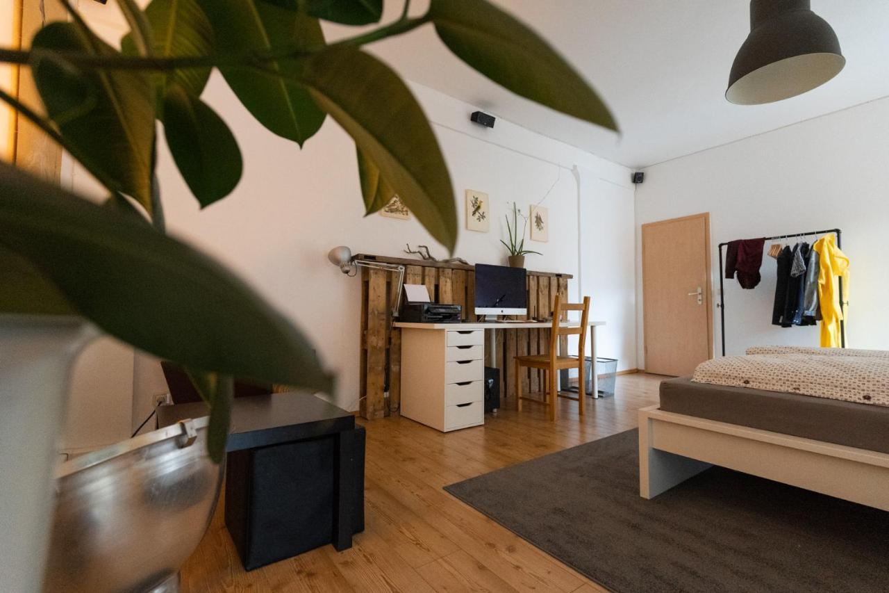230 M2 Loft Mit Eigenem Wintergarten Mit Tischtennis & Dart, Kostenloser Parkplatz Erfurt Exterior photo