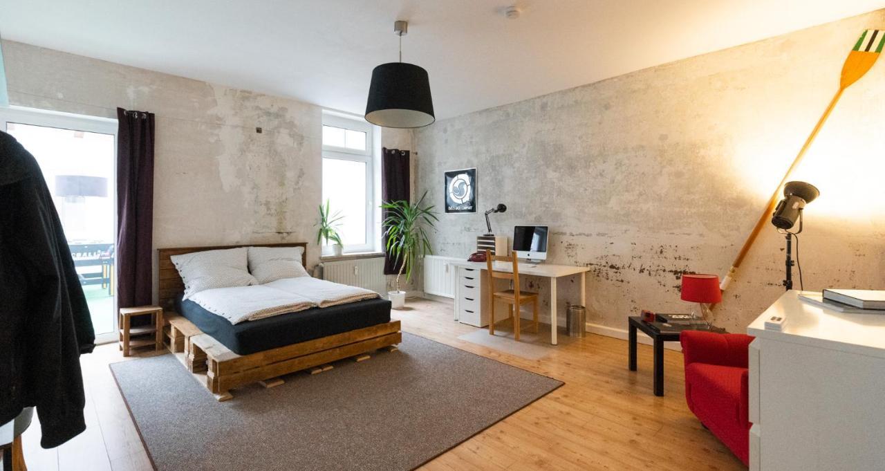 230 M2 Loft Mit Eigenem Wintergarten Mit Tischtennis & Dart, Kostenloser Parkplatz Erfurt Exterior photo
